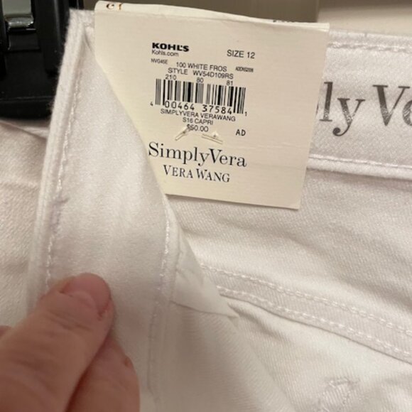 Simply Vera Wang Size 12 Roll Cuff Capri Jeans Soft Stretch White Denim Mid Rise - Picture 3 of 8